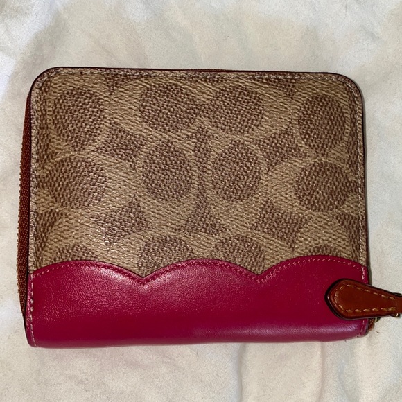 ⚡️🌩Coach small zip up wallet with Cloud and Lightning patch🌩⚡️ - Picture 3 of 6